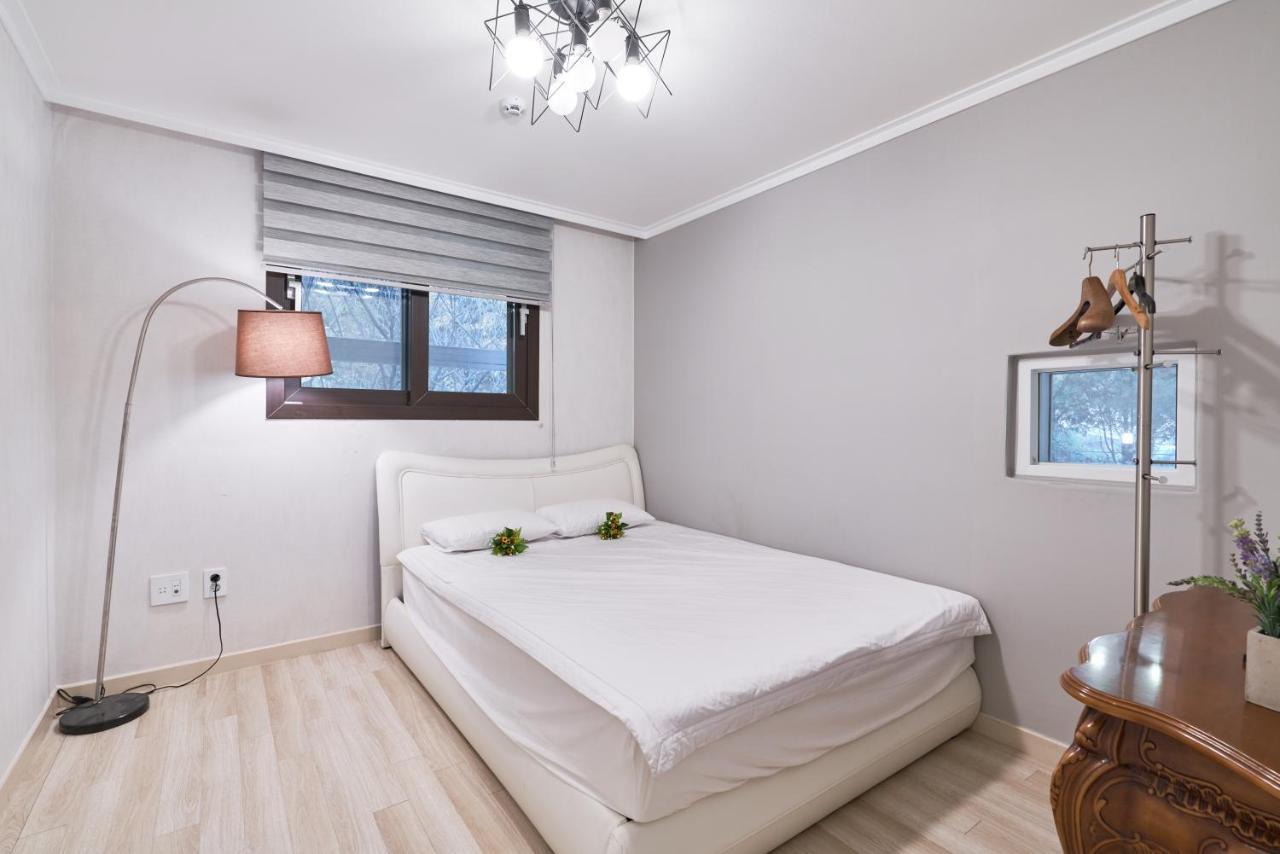 Everlast Guesthouse Йонгин Стая снимка